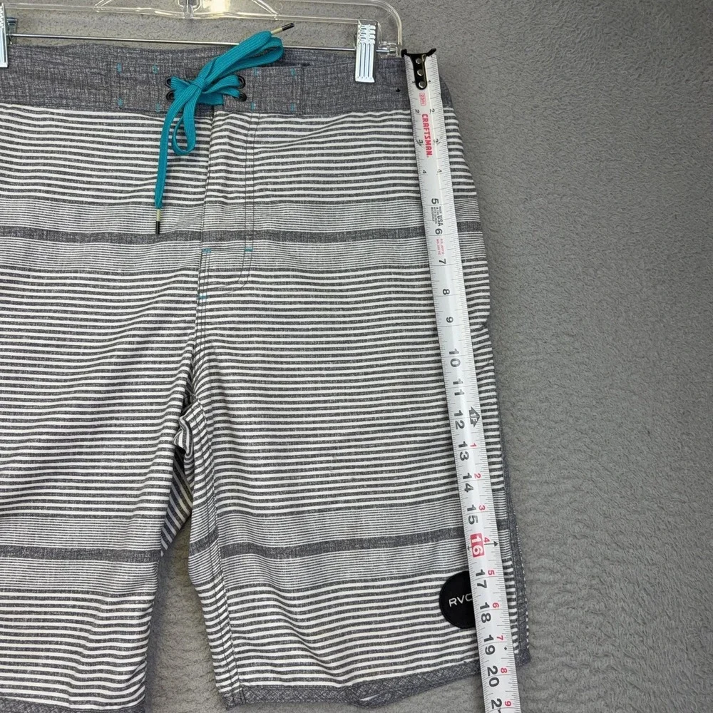 RVCA Board Shorts Mens 31 Gray Stripe Classic Non-Stretch Swim Trunks Surf